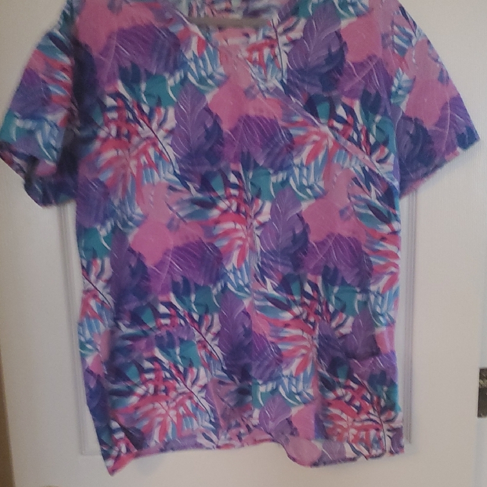 Colorful Leaf Print Scrub Top